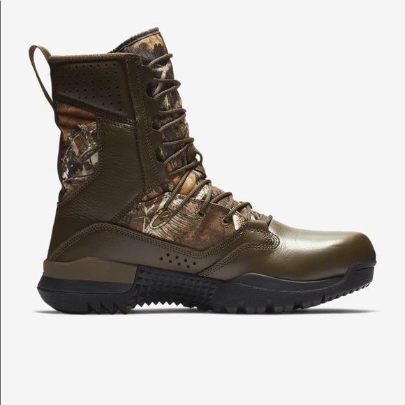 realtree nike boots